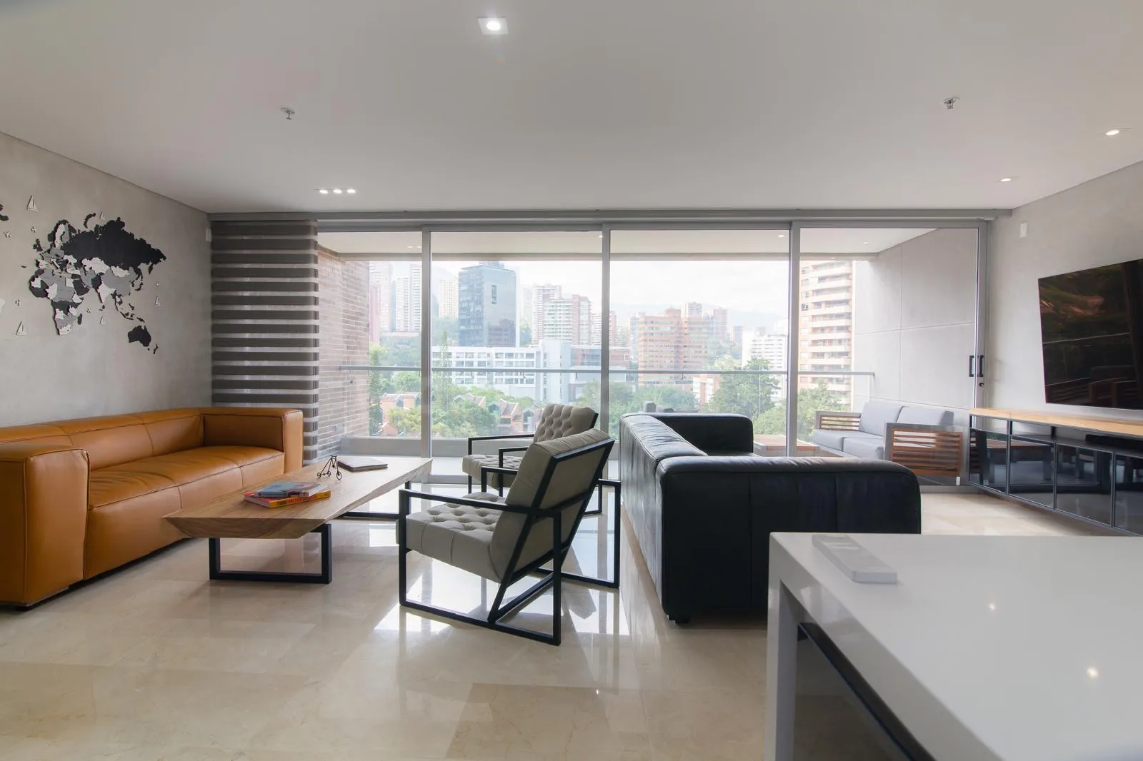 Apartamento Amoblado con Vista Panorámica y Club Residencial | El Tesoro, El Poblado